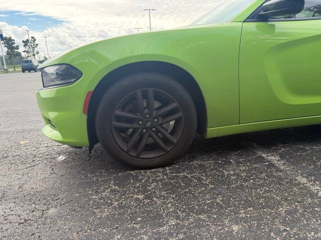 Used 2019 Dodge Charger SXT w/ Plus Group AWD/4WD image 3