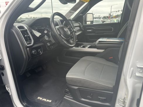 Used 2024 RAM 2500 Big Horn w/ Off Road Package image 4