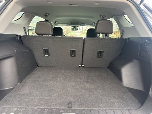 Used 2024 GMC Terrain SLE image 8