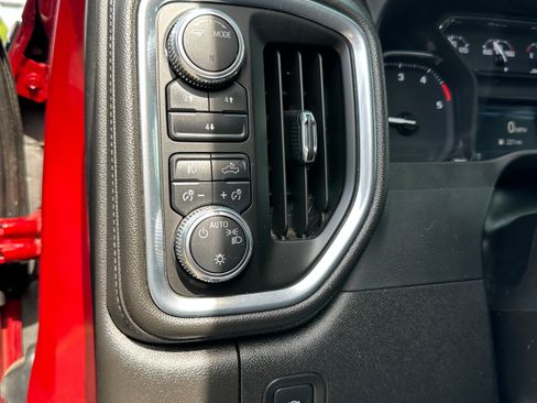 Used 2023 GMC Sierra 3500 SLE w/ SLE Value Package AWD/4WD image 14