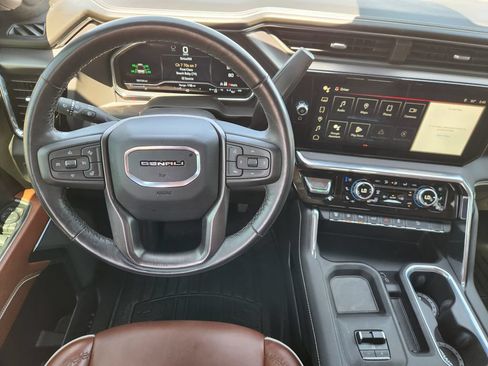 Used 2024 GMC Sierra 2500 Denali Ultimate AWD/4WD image 27