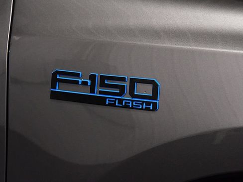 Used 2025 Ford F150 Lightning Flash AWD/4WD image 10