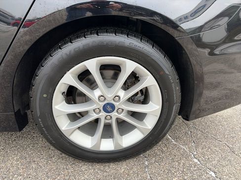 Used 2020 Ford Fusion SE image 11