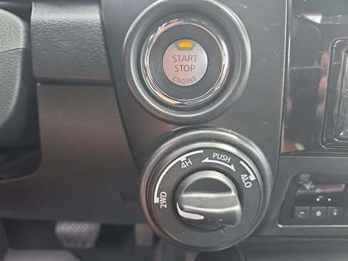 Used 2024 Nissan Titan PRO-4X w/ Pro-4x Convenience Package AWD/4WD image 23