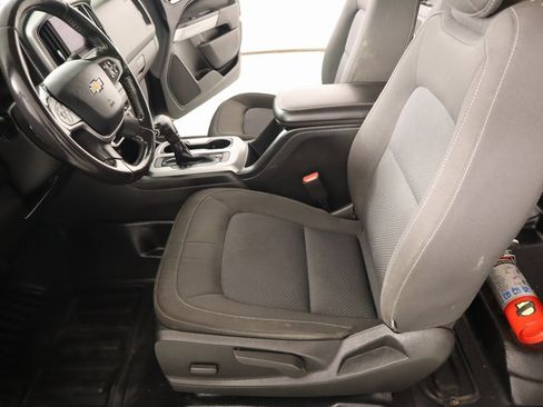 Used 2021 Chevrolet Colorado LT w/ Fleet Safety Package image 10
