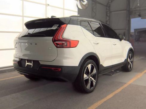 Used 2021 Volvo XC40 P8 Recharge w/ Climate Package AWD/4WD image 2