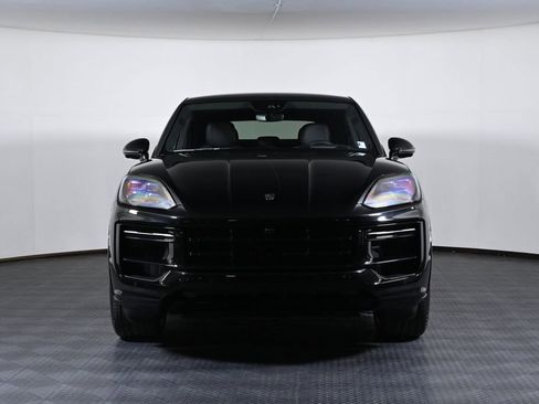 Certified 2026 Porsche Cayenne Turbo image 10