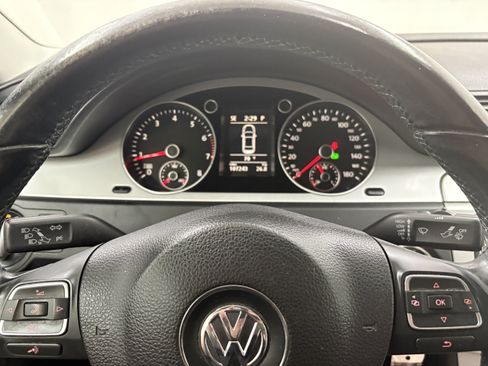 Used 2011 Volkswagen CC Sport FWD image 28