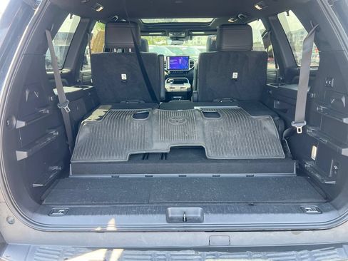Used 2024 Toyota Sequoia Platinum AWD/4WD image 38
