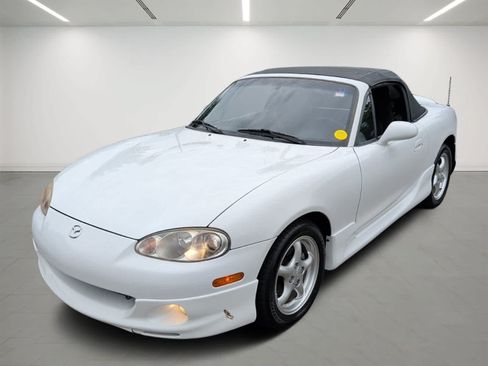 Used 2001 MAZDA MX-5 Miata RWD image 2