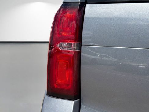 Used 2019 Chevrolet Tahoe LT w/ Texas Edition Package AWD/4WD image 10