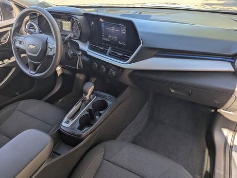 Used 2024 Chevrolet Trax LS image 10