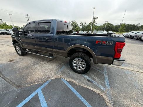 Used 2017 Ford F250 Lariat w/ Lariat Ultimate Package AWD/4WD image 5