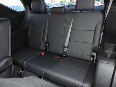 Used 2024 Chevrolet Traverse RS w/ LPO, Floor Liner Package FWD image 23