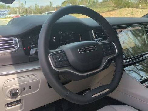 New 2026 Jeep Grand Wagoneer Limited AWD/4WD image 31