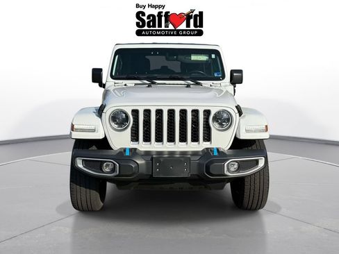 Used 2023 Jeep Wrangler Unlimited Sahara w/ Cold Weather Group AWD/4WD image 8