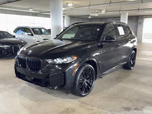 Used 2024 BMW X5 sDrive40i w/ M Sport Package RWD image 4