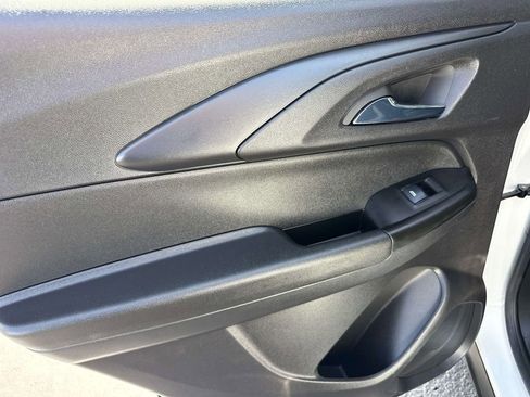 Used 2023 Chevrolet TrailBlazer LT image 9