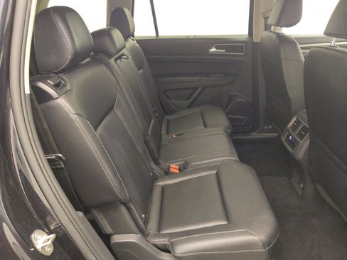 Used 2019 Volkswagen Atlas SE w/ Towing Package image 19