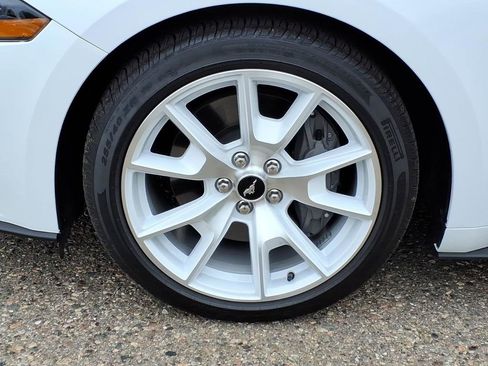 Used 2022 Ford Mustang GT Premium w/ Equipment Group 401A RWD image 6