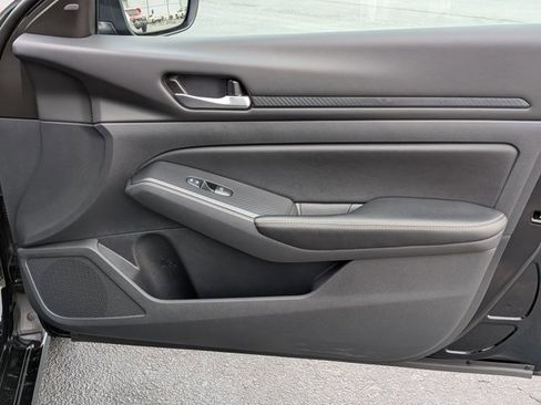 Certified 2025 Nissan Altima 2.5 SV image 29