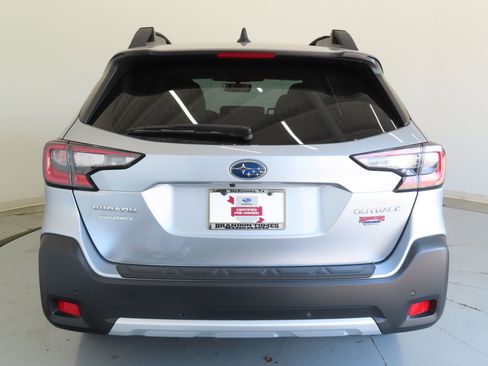 Used 2025 Subaru Outback Limited w/ Popular Package #2 image 6