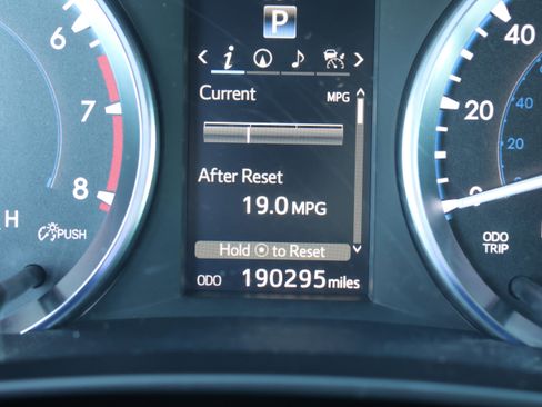 Used 2015 Toyota Highlander Limited Platinum image 21