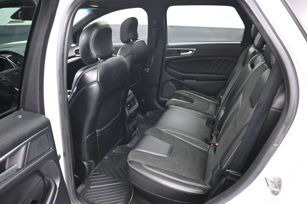 Used 2019 Ford Edge ST w/ Equipment Group 401A AWD/4WD image 10