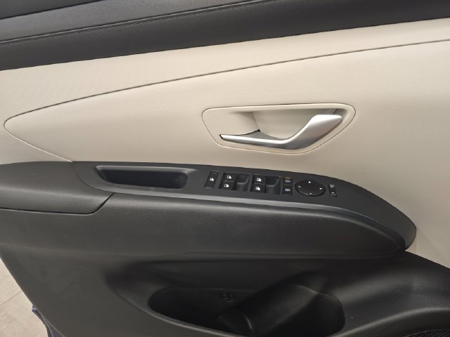 Used 2025 Hyundai Tucson SEL AWD/4WD image 34