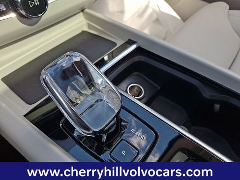 New 2026 Volvo XC60 T8 Ultra w/ Protection Package Premier image 12