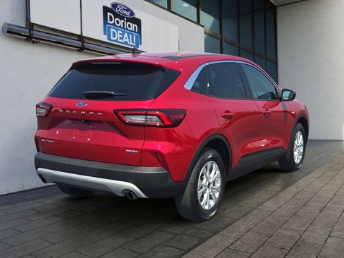 Used 2023 Ford Escape Active AWD/4WD image 3
