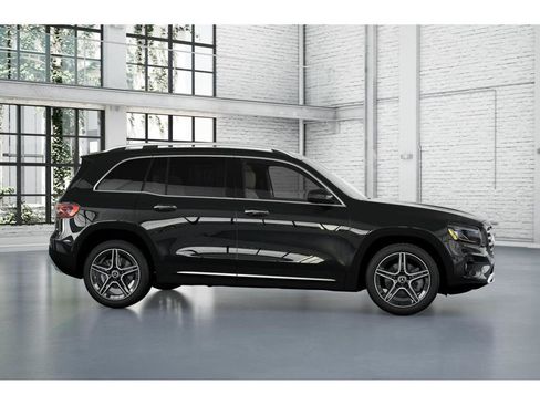 New 2026 Mercedes-Benz GLB 250 4MATIC image 15