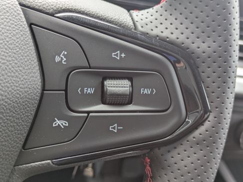 New 2026 Chevrolet Trax RS w/ Sunroof Package FWD image 16