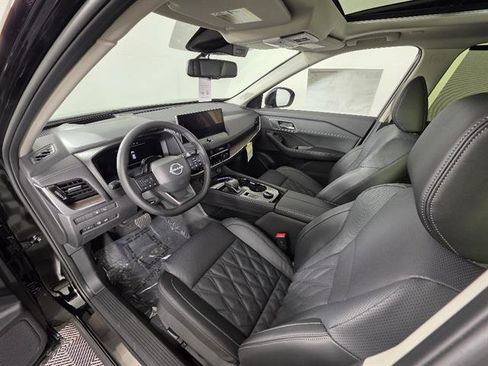 New 2026 Nissan Rogue Platinum image 28