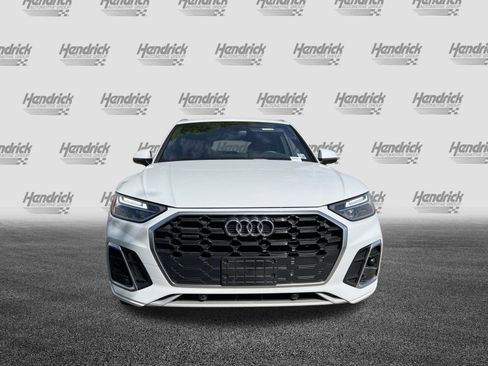 Used 2023 Audi Q5 2.0T Premium w/ Convenience Package image 3