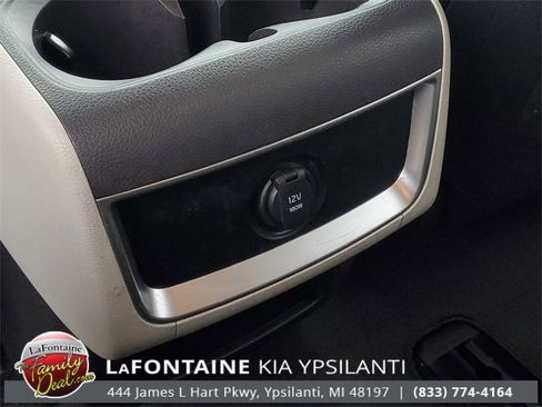 Certified 2023 Kia Carnival LX image 30