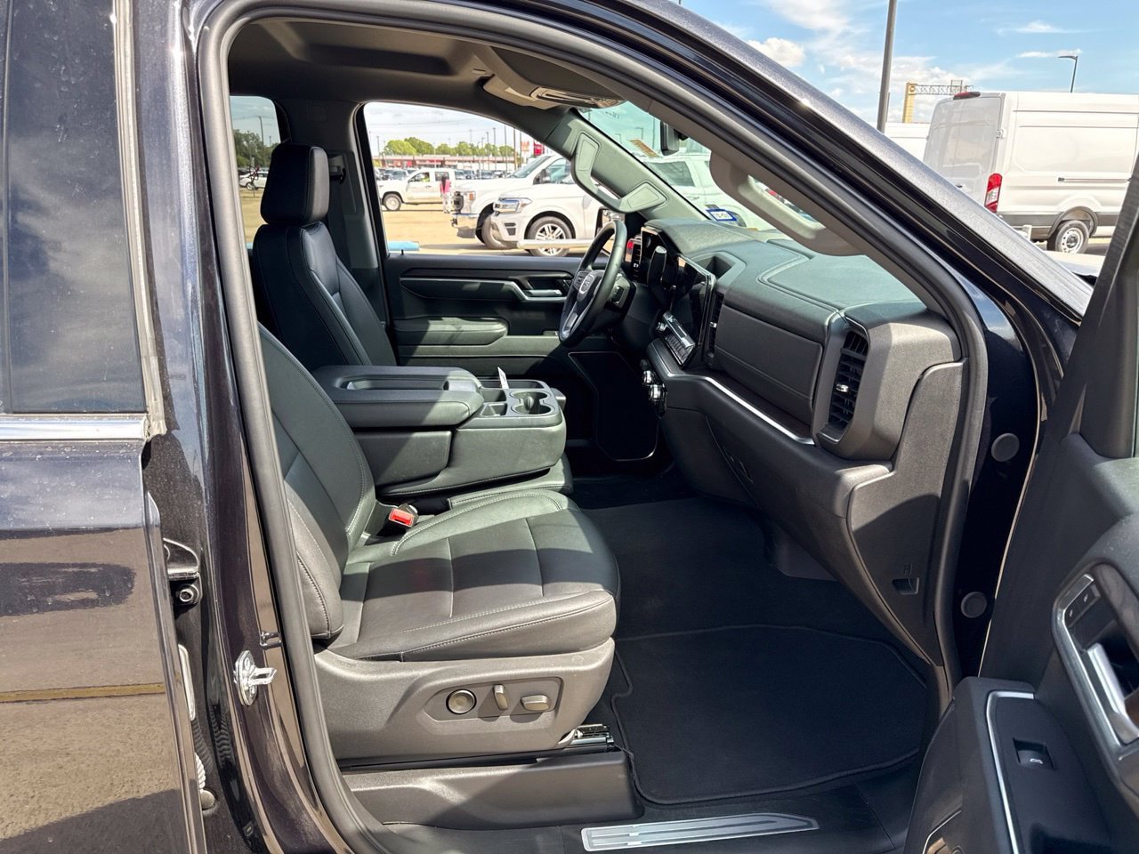 Used 2026 GMC Sierra 1500 SLT RWD image 13