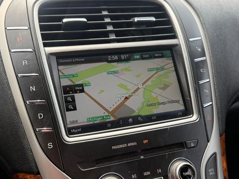 Used 2016 Lincoln MKX Reserve w/ Technology Package image 27