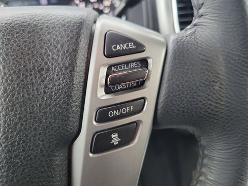 Used 2021 Nissan Titan SV w/ SV Convenience Package image 23