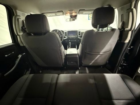 Used 2023 Nissan Frontier SV image 26
