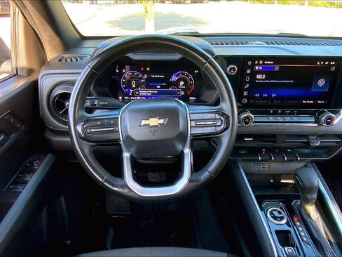 Used 2025 Chevrolet Colorado W/T w/ WT Custom Package image 5