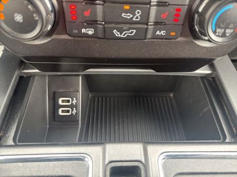 Used 2019 Ford F150 XLT w/ Equipment Group 302A Luxury AWD/4WD image 23