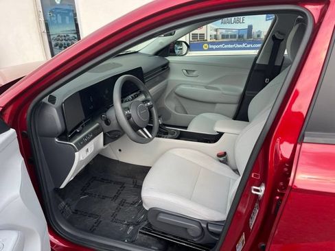 Used 2024 Hyundai Kona SE FWD image 9