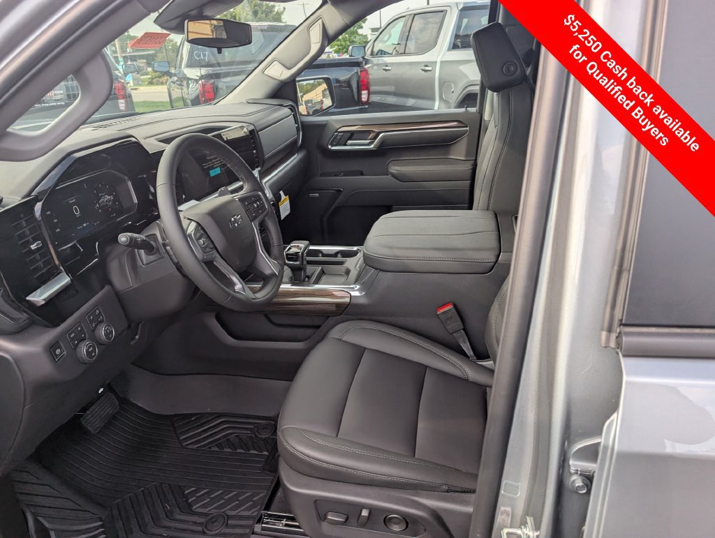 New 2026 Chevrolet Silverado 1500 RST w/ RST All Star Premium Package AWD/4WD image 15