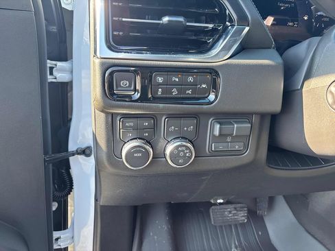 New 2026 GMC Yukon Denali image 14