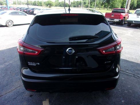 Used 2021 Nissan Rogue Sport S image 5
