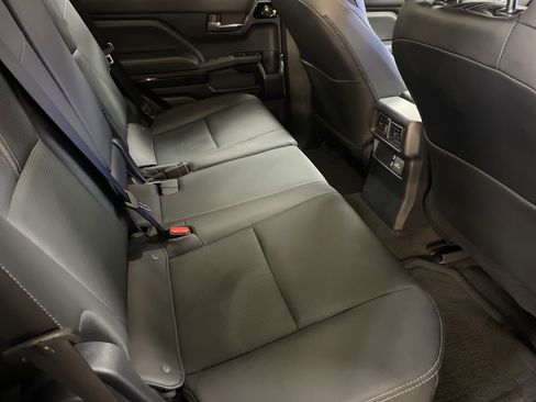 Used 2025 Toyota 4Runner Limited image 32