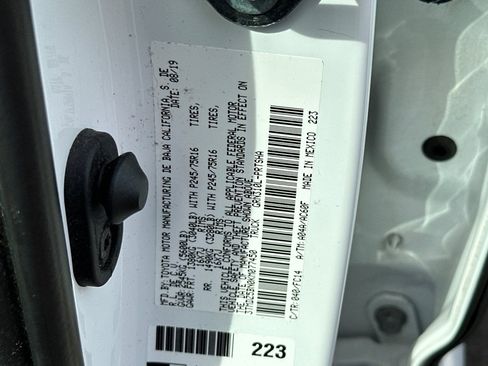 Used 2019 Toyota Tacoma SR5 AWD/4WD image 31