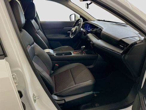 Used 2025 Nissan Kicks SR image 31