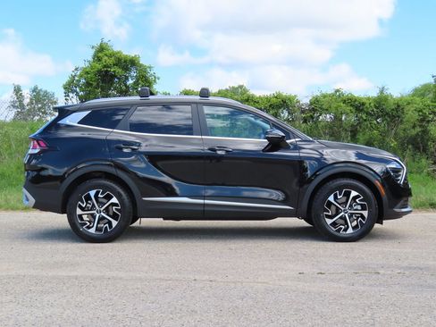Certified 2024 Kia Sportage EX AWD/4WD image 2